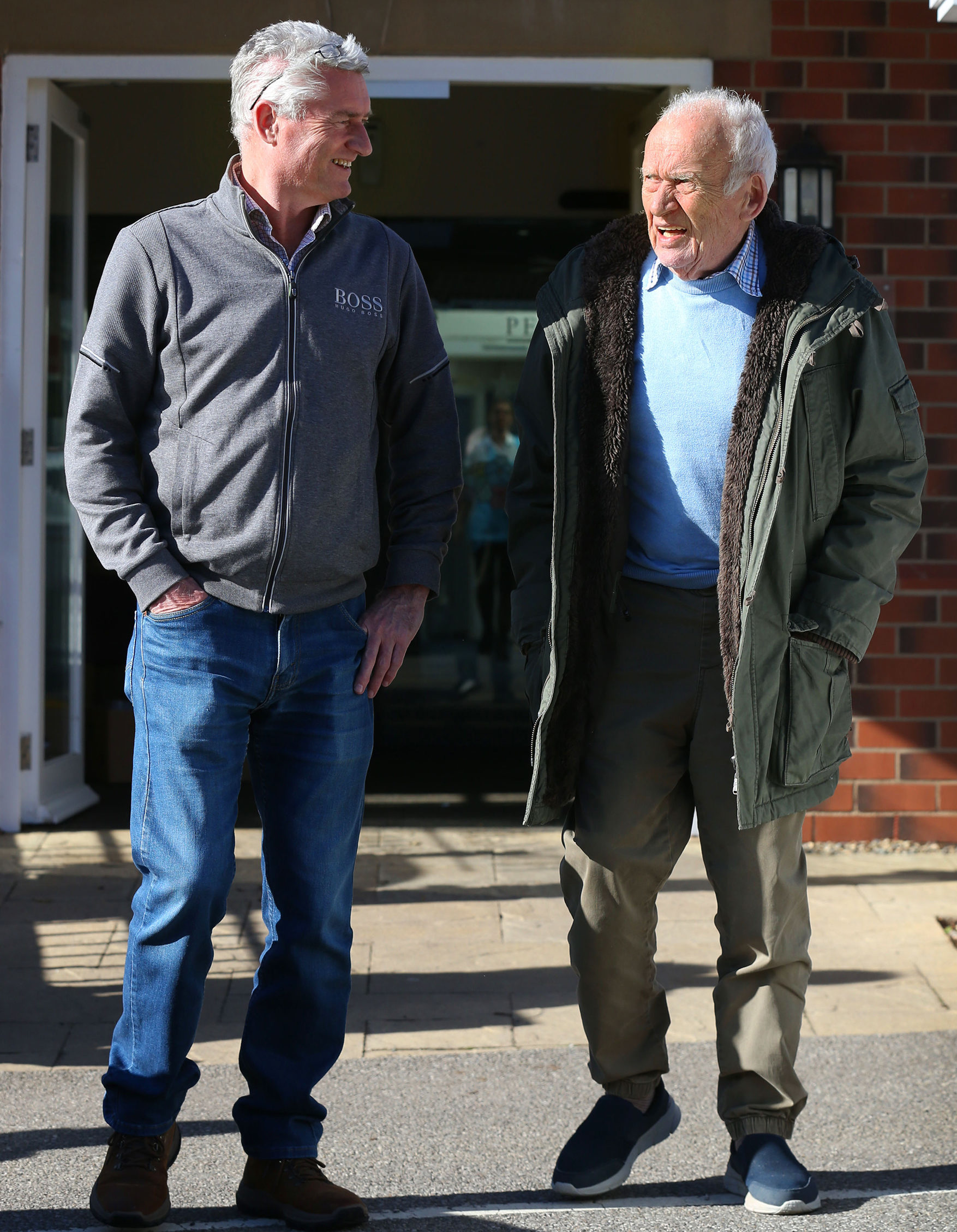 Visiting Family Members at Peregrine House Visiting Family Members at Peregrine House Care Home